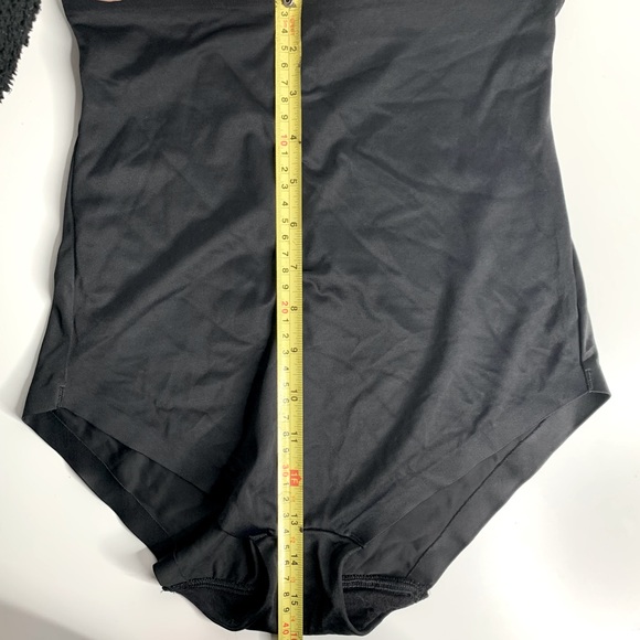 Maidenform Self Expression High-Waisted Briefs - Picture 9 of 9